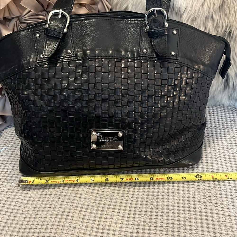 Valentina Italia Black Woven Leather Two Handle Zipper Laptop Tote Bag Purse - Picture 9 of 16